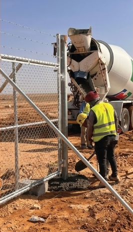 أعمال صب وتركيب قواعد شبك الحماية